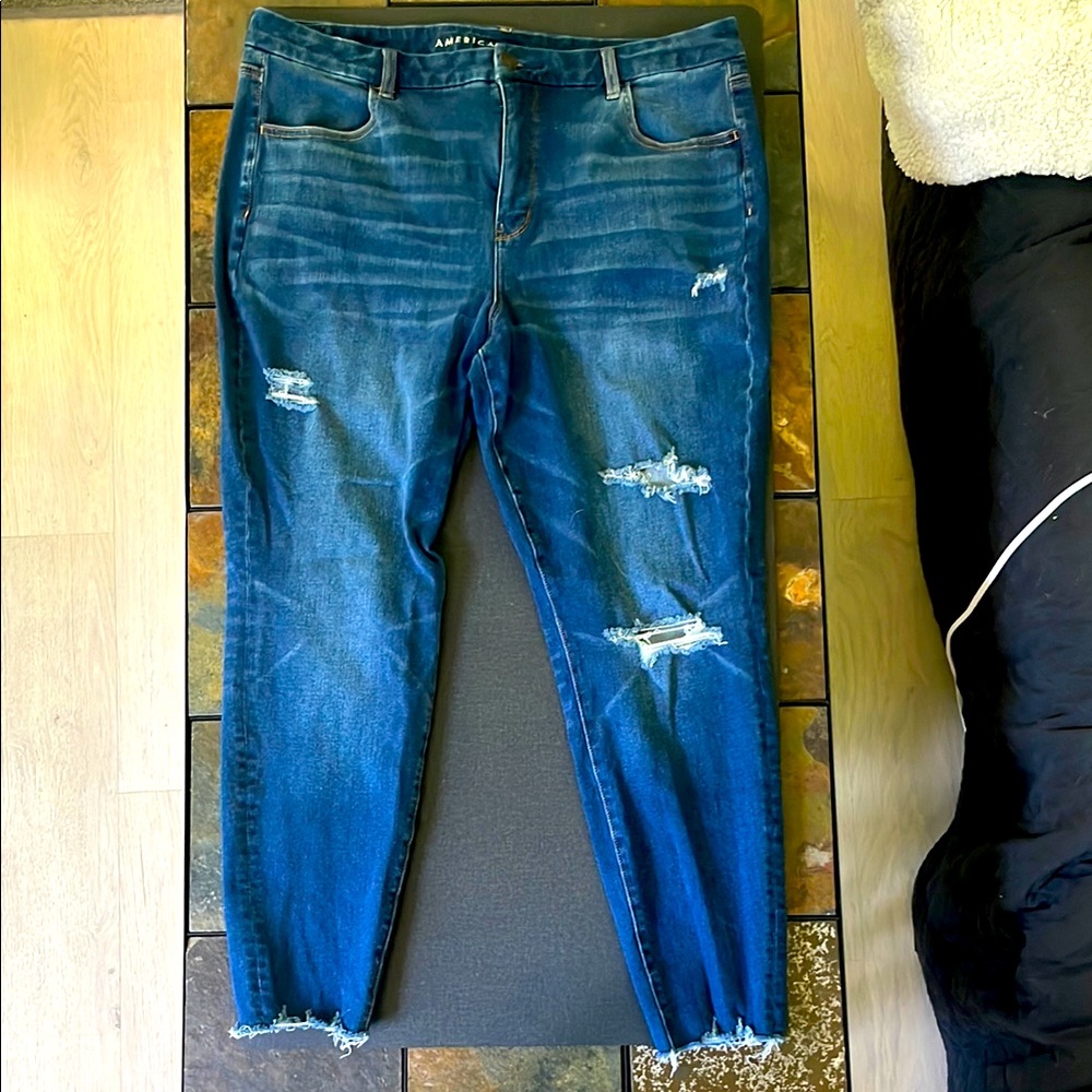 American Eagle Outfitters Women's Distressed Blue Jeans